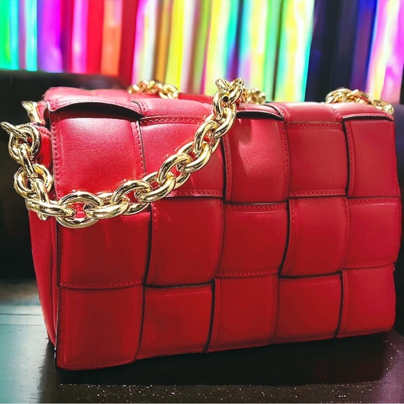 NEW Luxe Cherry Red Woven Vegan Leather Goldtone Chain Top Handle & Shoulder Bag - Picture 16 of 16